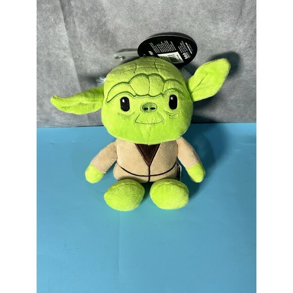 Star Wars Yoda Squeaker Plush Dog Toy NEW - Picture 1 of 4